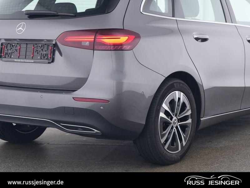 Mercedes-Benz B 180 Sedan