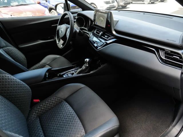 Toyota C-HR Hybride Team D