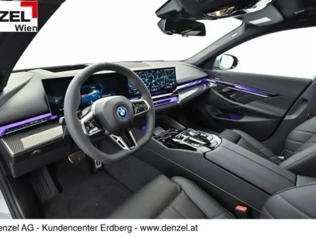 BMW i5 Touring eDrive40