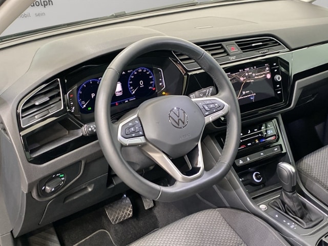 Volkswagen Touran 1.5 TSI DSG R-Line