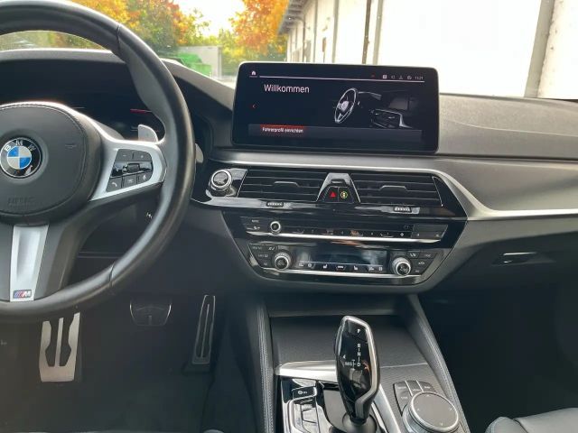 BMW 530 530d M-Sport Sedan