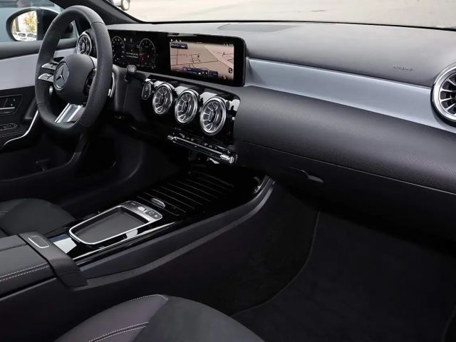 Mercedes-Benz A 200 AMG Line