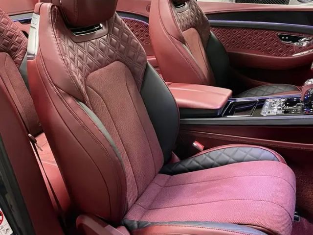 Bentley Continental GTC V8