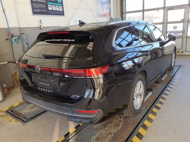 Volkswagen Passat 1.5 eTSI Business