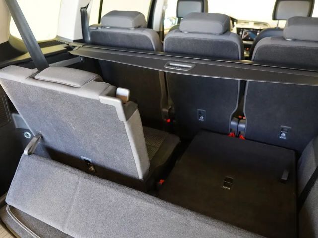 Volkswagen Touran 1.5 TSI DSG