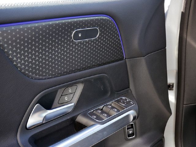 Mercedes-Benz GLB 200 GLB 200 d