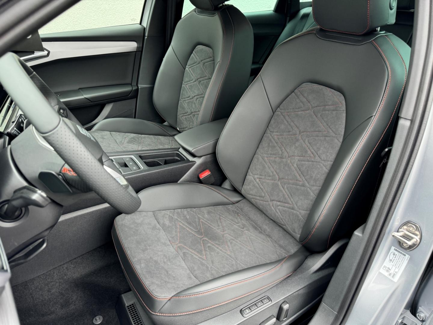 Seat Leon 1.5 eTSI DSG FR-lijn Plus Sportstourer