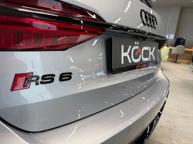 Audi RS6 Avant Performance Quattro