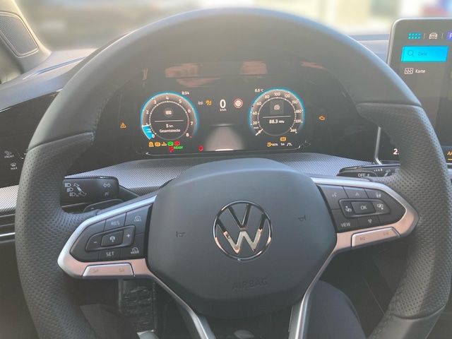 Volkswagen Golf 1.5 eTSI DSG