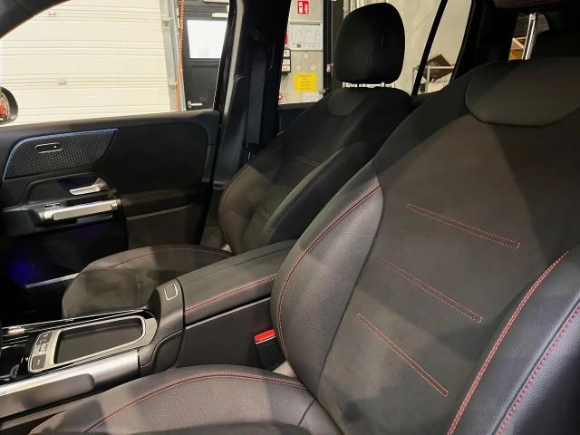 Mercedes-Benz EQB 300 4MATIC AMG Line