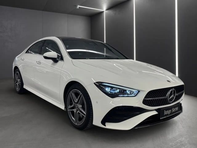 Mercedes-Benz CLA 200 AMG Line Coupé