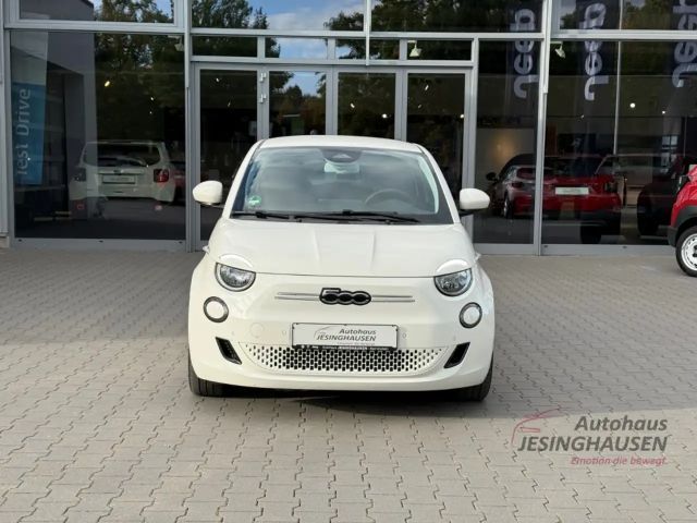 Fiat 500e +Rückfahrkam.+Klimaaut.+Sitzheizung Digitales Cock
