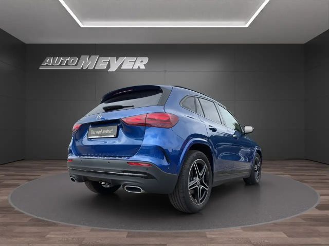 Mercedes-Benz GLA 200 AMG Line