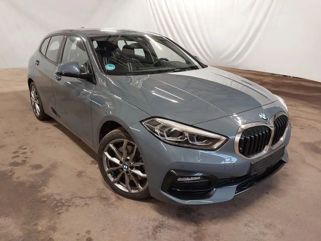 BMW 120 120i Sedan Sport Line