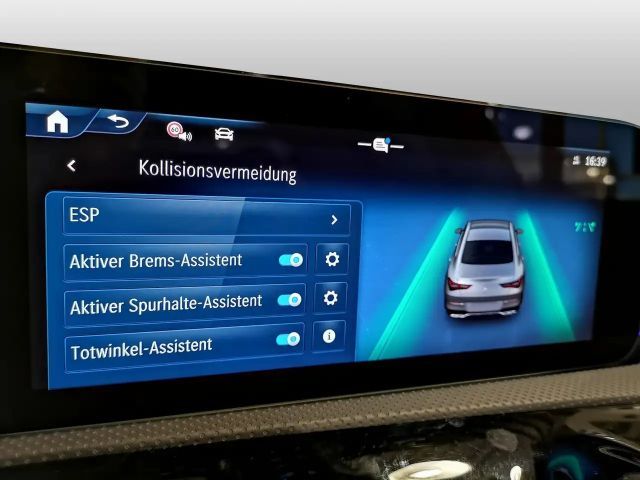 Mercedes-Benz CLA 200 AMG Line Coupé Premium