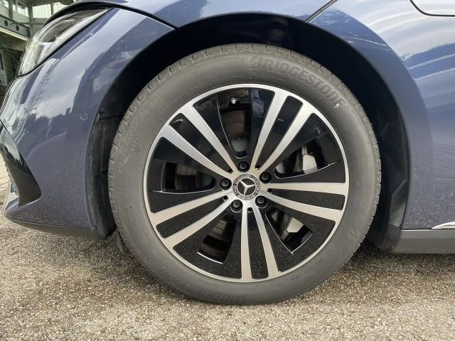 Mercedes-Benz EQE 350 Sedan