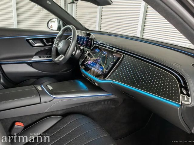 Mercedes-Benz E 200 AMG Line Sedan