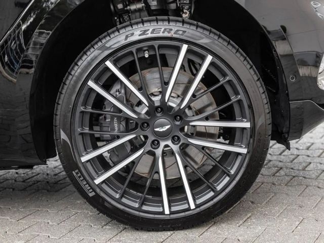 Aston Martin DBX Jet Black Onyx Black