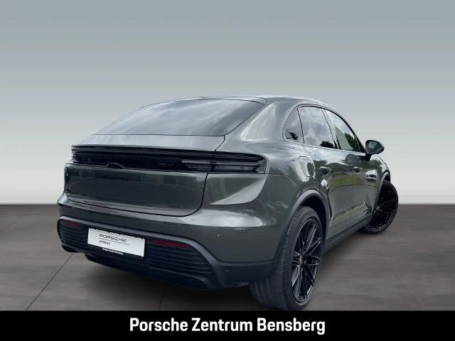 Porsche Macan 4