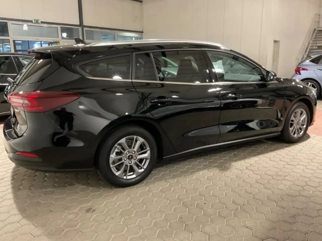 Ford Focus Titanium Wagon