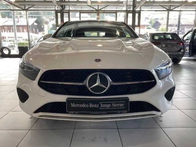 Mercedes-Benz A 200 Progressive