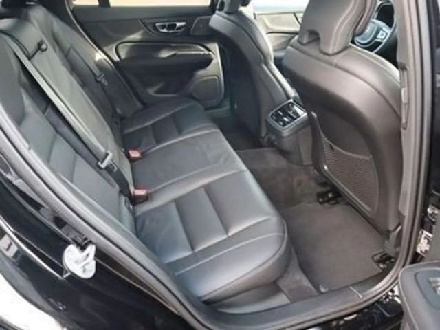 Volvo V60 Cross Country Ultimate