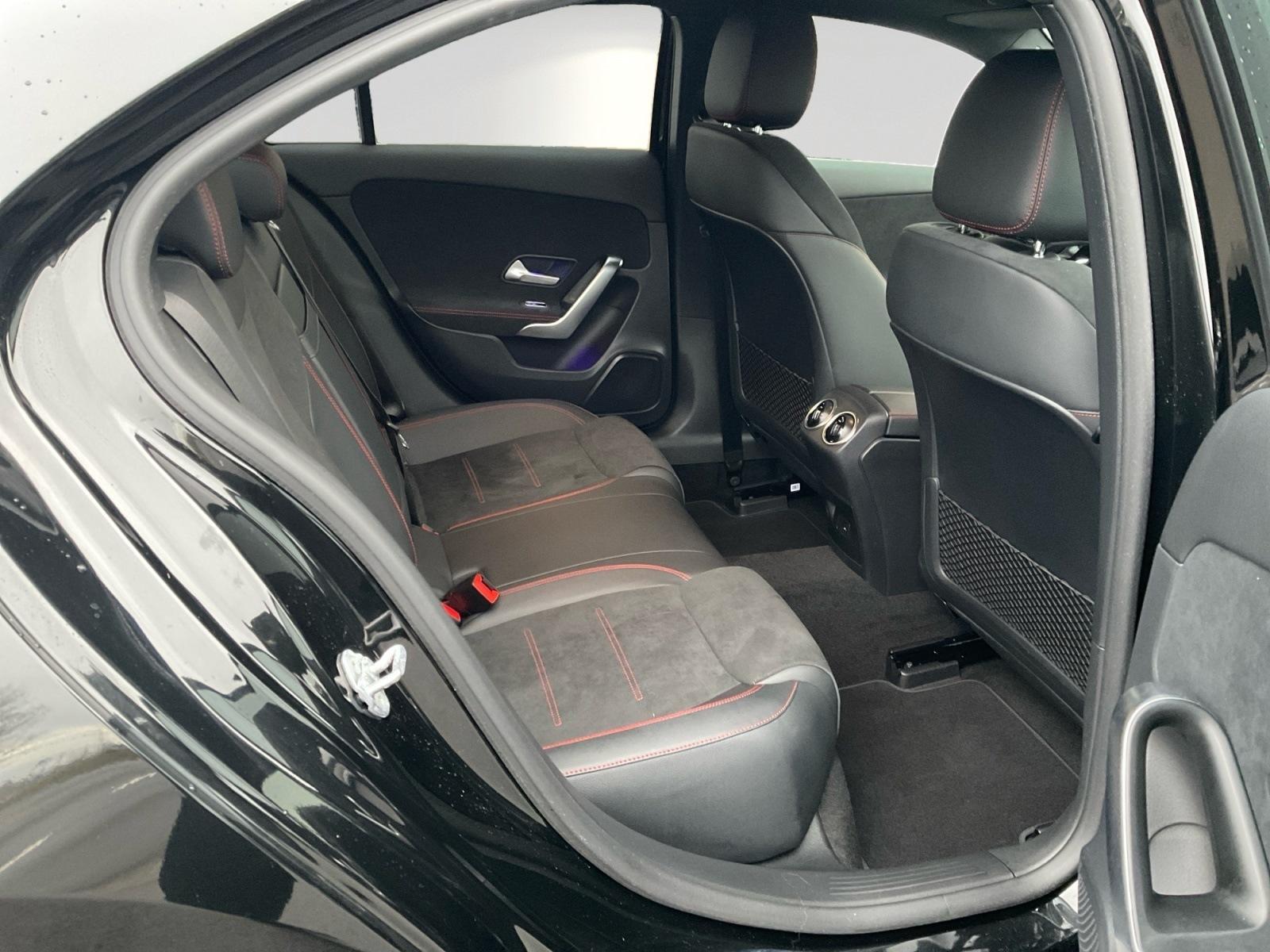 Mercedes-Benz A 250 A 250 e AMG Line