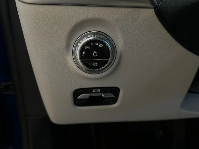 Mercedes-Benz C 200 AVANTGARDE