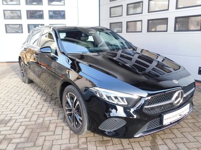 Mercedes-Benz A 180 Progressive