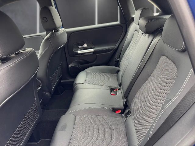 Mercedes-Benz B 200 Progressive Sedan