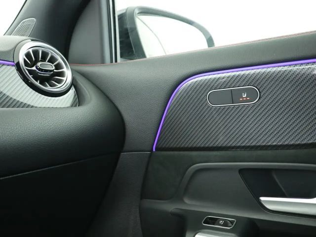 Mercedes-Benz GLA 200 4MATIC AMG Line