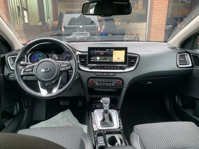Kia XCeed Hybrid PHEV Vision