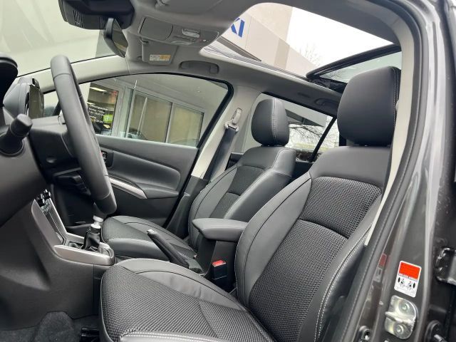 Suzuki S-Cross Flash