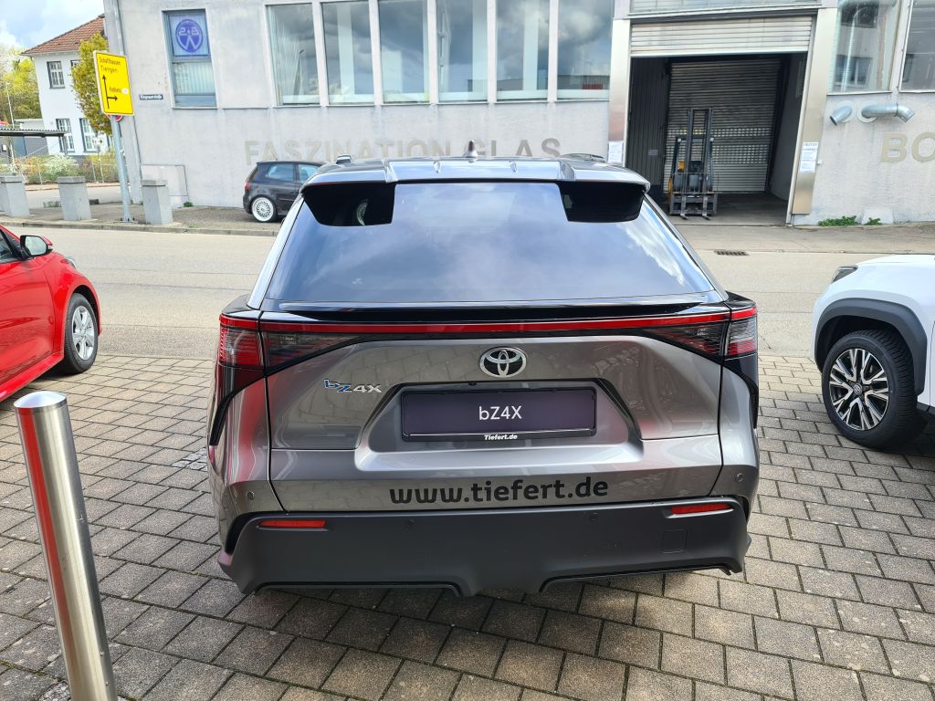 Toyota bZ4X 
