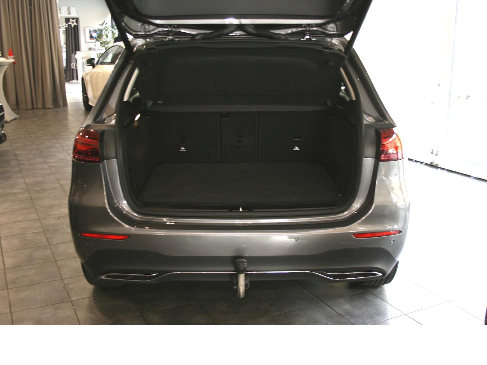 Mercedes-Benz B 180 B 180 d Sedan