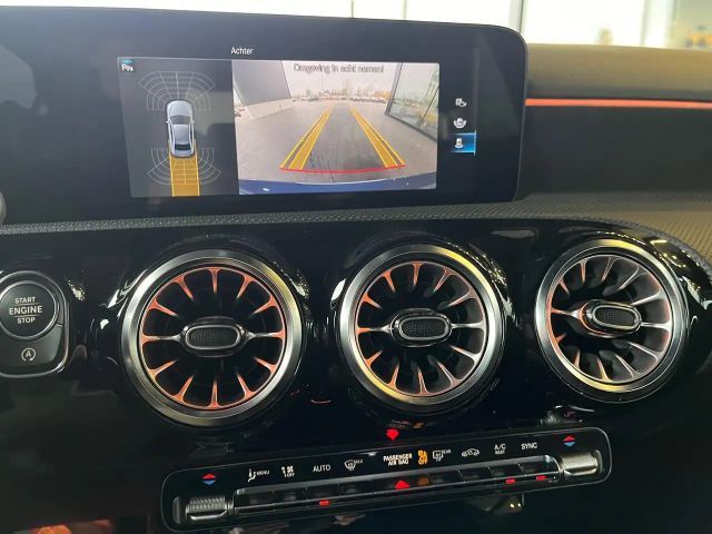 Mercedes-Benz A 180 A 180 d AMG Line