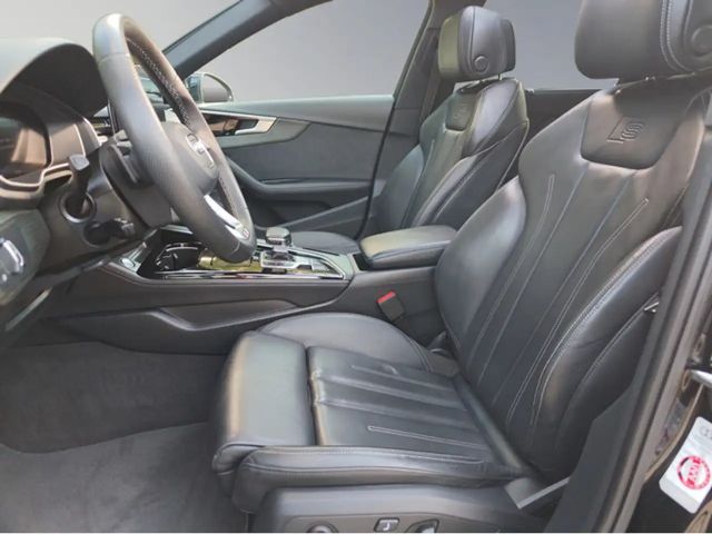 Audi A4 35 TFSI Avant S-Line