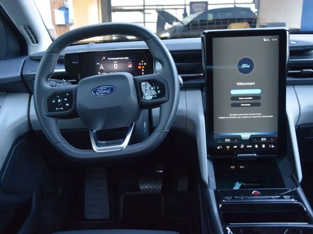 Ford Explorer EV RWD