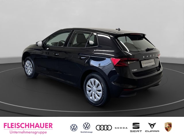 Skoda Fabia 1.0 Essence Apple CarPlay Tel.-Vorb. LED Klima SHZ DAB USB Lichtsensor