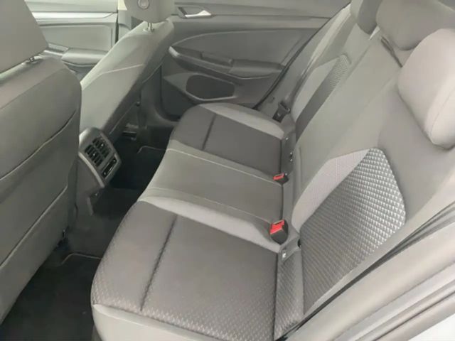 Volkswagen Golf 1.5 TSI Golf VIII Pro