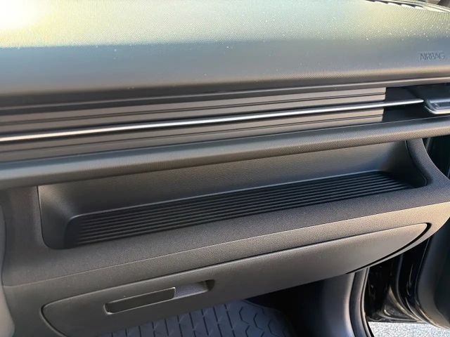 Hyundai Kona 64 kWh Electric