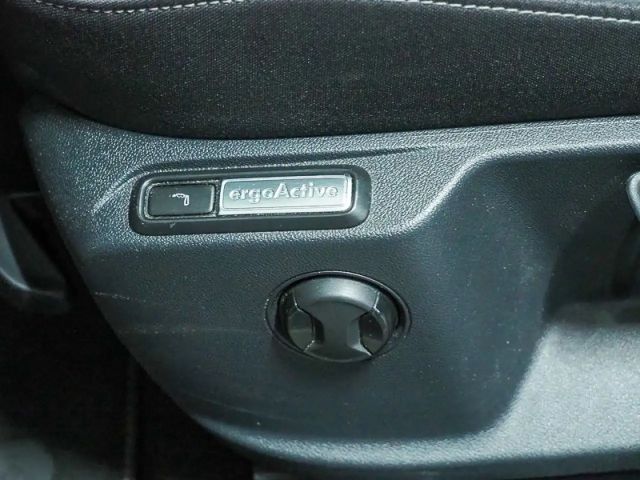 Volkswagen T-Roc 1.5 TSI R-Line