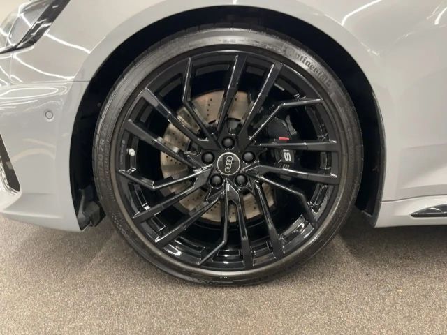 Audi RS4 tiptr. NAVI 360°K PANO HUD MATRIX VIR