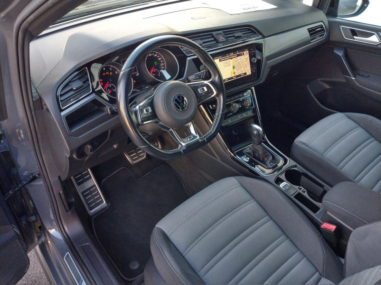 Volkswagen Touran DSG Highline R-Line