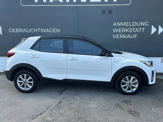Kia Stonic Play Titan