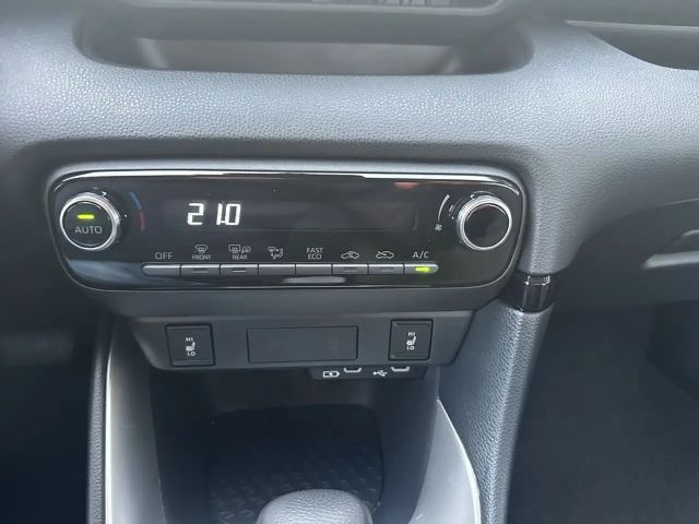 Mazda 2 Hybrid 1.5 Centre-Line