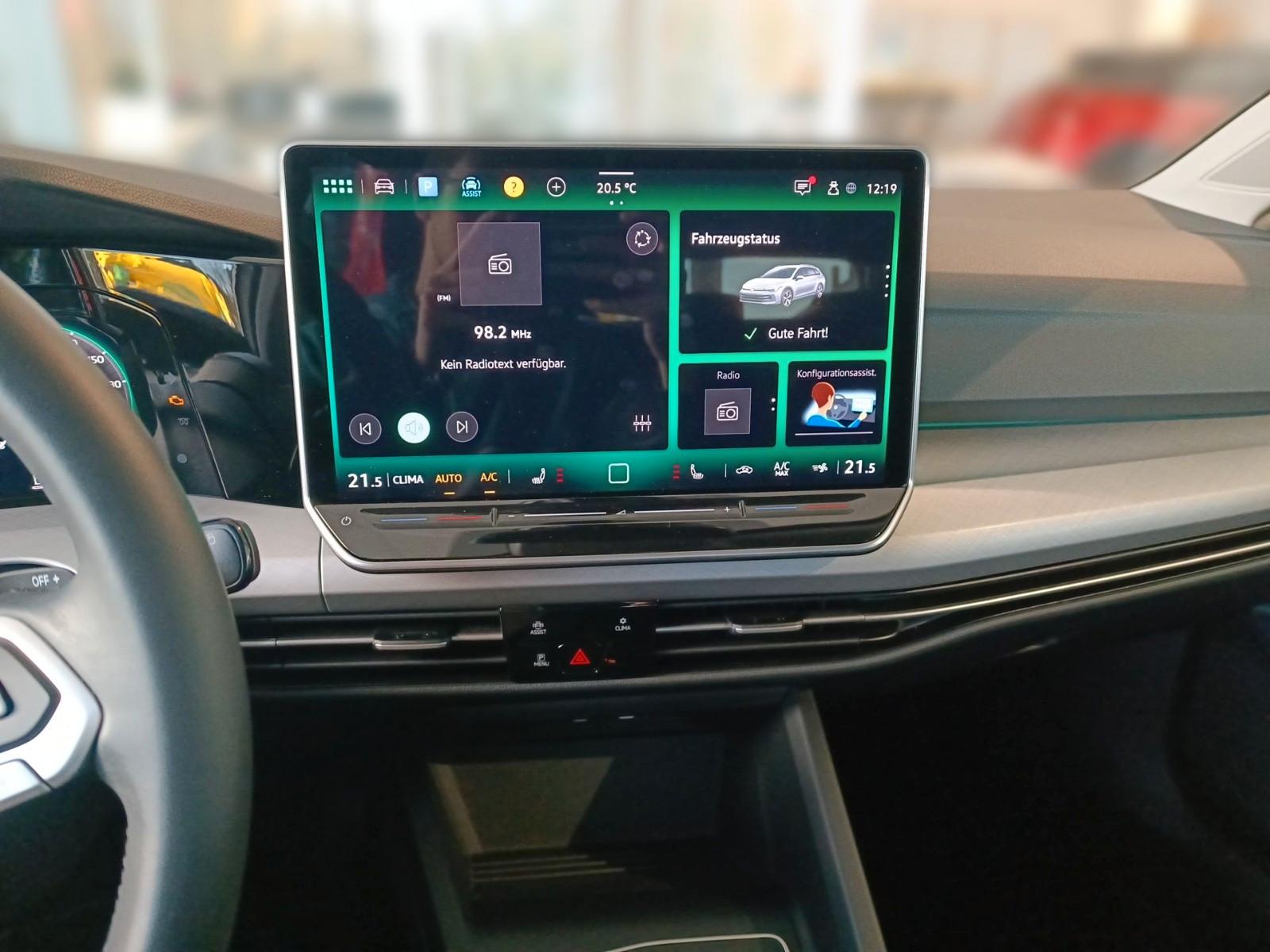 Volkswagen Golf 1.5 eTSI Golf VIII Variant