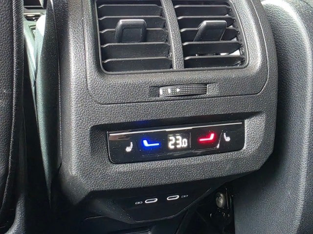 Volkswagen Touran 1.5 TSI DSG IQ.Drive R-Line