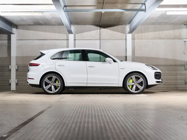 Porsche Cayenne E-Hybrid S Turbo