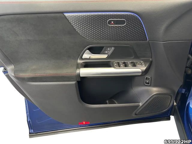 Mercedes-Benz GLA 180 AMG Line